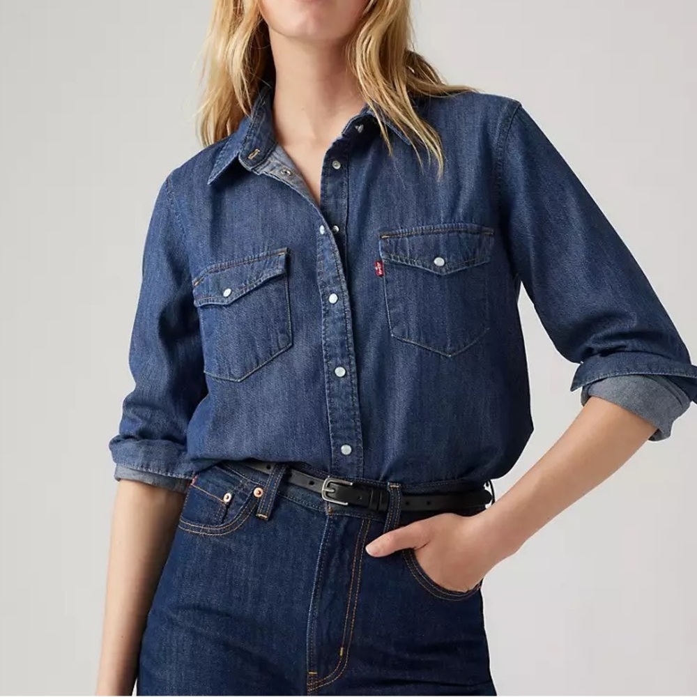 Levi’s Iconic WESTERN DENIM SHIRT size SMALL
